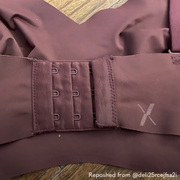 Size 7 Knix V-Neck Bra no padding - Picture 3 of 5